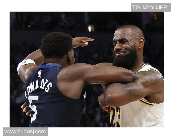 篮球明星意外受伤引发球迷热议赛季前景堪忧各方反应不一